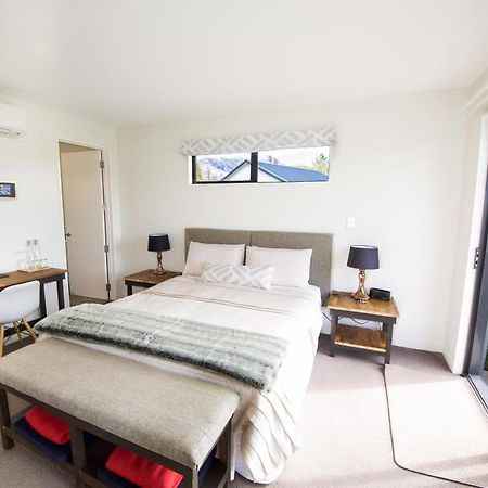 Copper Beech Wanaka - Luxury Accommodation ภายนอก รูปภาพ