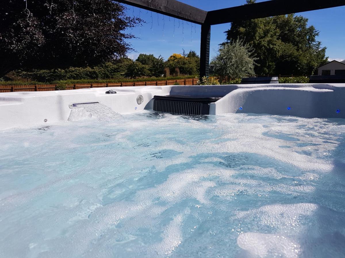 Copper Beech Wanaka - Luxury Accommodation ภายนอก รูปภาพ