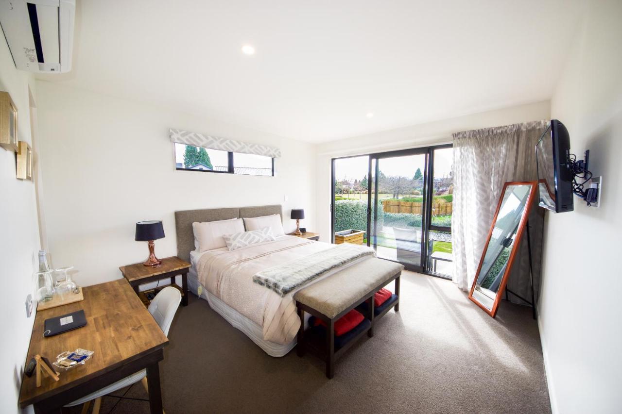 Copper Beech Wanaka - Luxury Accommodation ภายนอก รูปภาพ