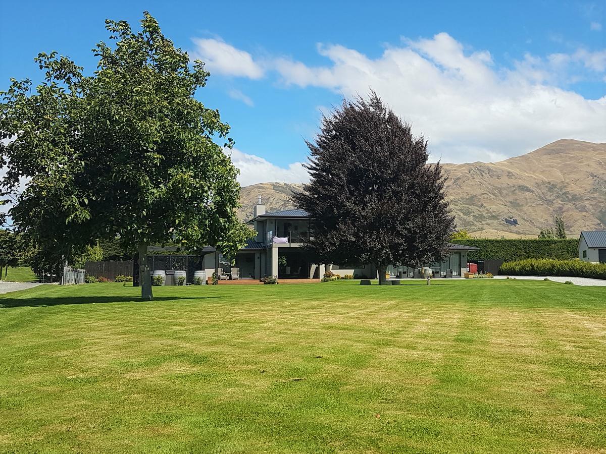 Copper Beech Wanaka - Luxury Accommodation ภายนอก รูปภาพ